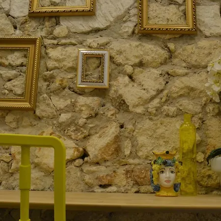 Siracusa Oda ve Kahvaltı Siraküza